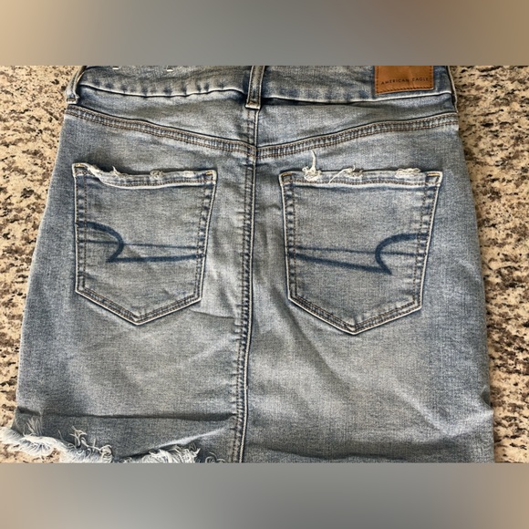 American Eagle Denim Skirt ✨(NWOT)✨ - Picture 2 of 10